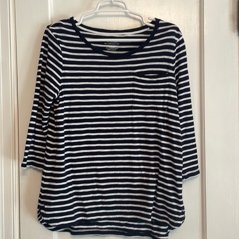 Chico’s The Ultimate Tee size 1/M